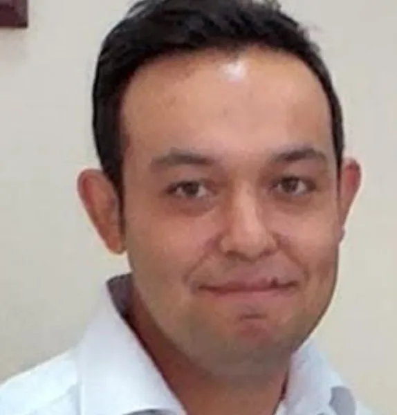 Akıma kapılıp 4 katlı binanın çatısından düşen işçi öldü