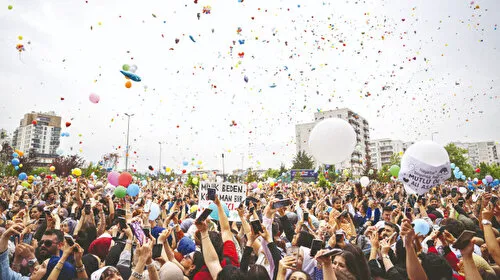 Minik Ali Asaf'ın Balon Hayali Gerçek Oldu! Gökyüzü Renklendi