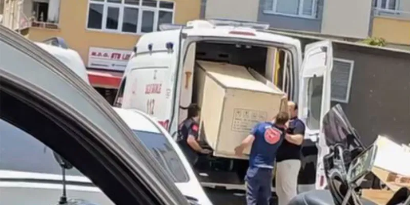 Ambulansa Dolap Şoku! O Anlar Kamerada: Skandal mı?