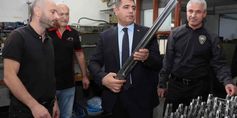 Av tüfeği üretim merkezinde inceleme
