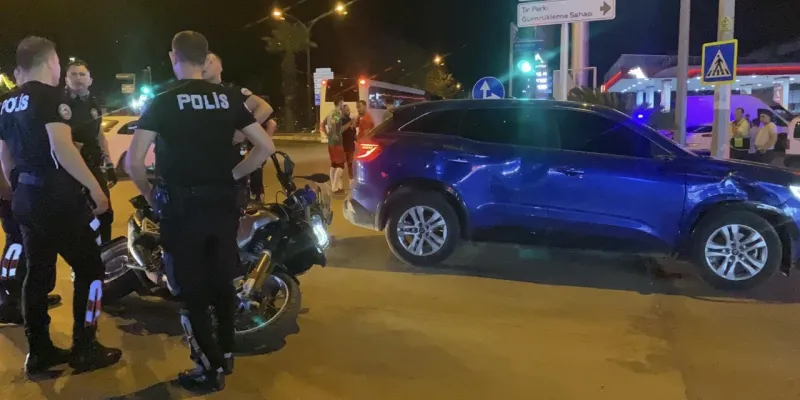 Aydın'da Flaş Kaza! Motosikletli 2 Polis Memuru Yaralandı!