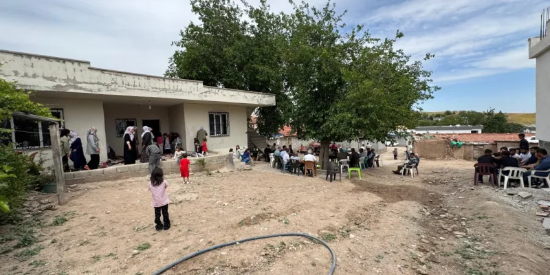 Baba Ve Oğlunun Yanan Kamyonette Cesetlerinin Bulunduğu Olaya İlişkin 3 Gözaltı (2)