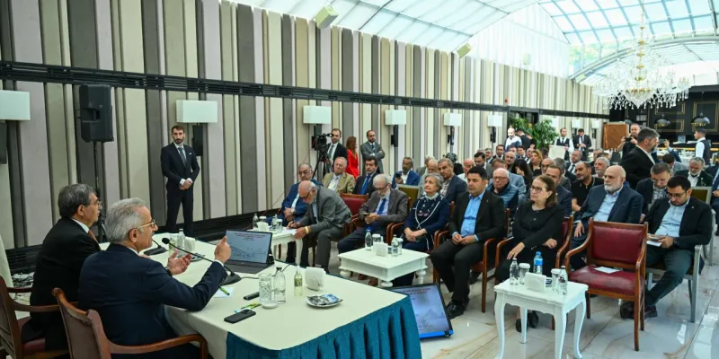 Bakan Uraloğlu, Uluslararası Koridorlar Ve Türkiye Konferansı'na Katıldı