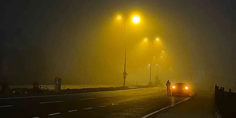 Bartın'da Yoğun Sis Alarmı! Görüş Mesafesi 10 Metreye Düştü!