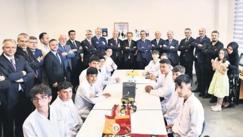Özbek'ten Anlamlı Vefa! Giresun'da Okul Açtı, Duygulandırdı!