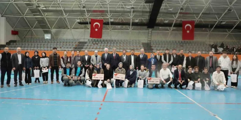 Bayburt'ta Liseler Arası Bilgi Şöleni: Kazanan Kim Oldu?