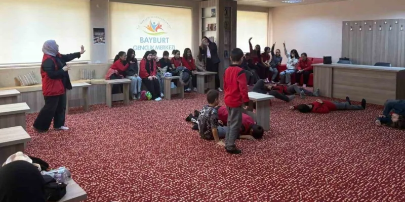 Bayburtlu Öğrencilerden Gençlik Merkezinde Unutulmaz Anlar!