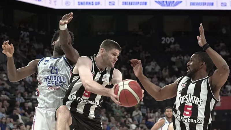 Beşiktaş, Anadolu Efes’i yendi ve seride durumu eşitledi
