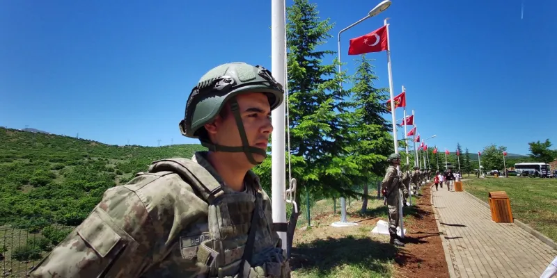 Bingöl'de 33 Şehit Asker Anıldı: 32 Yıl Sonra Gözyaşları Sel Oldu!