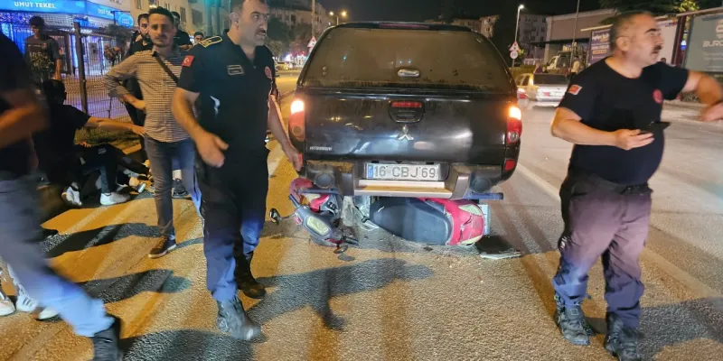 Bursa'da Motosiklet Kabusu! Kamyonetin Altında Feci Kaza