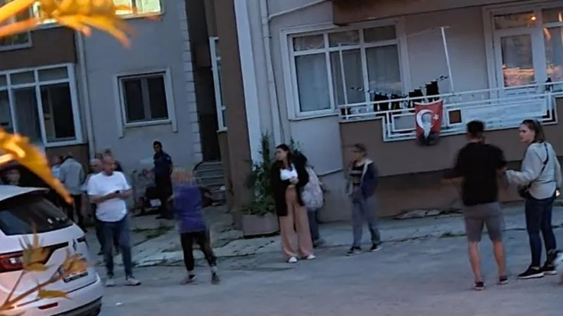 Facia! Cam Silerken 2. Kattan Düştü: Yaşlı Kadın Hayatını Kaybetti
