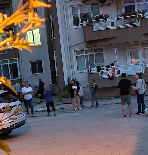 Cam silerken 2'nci kattan düşüp öldü