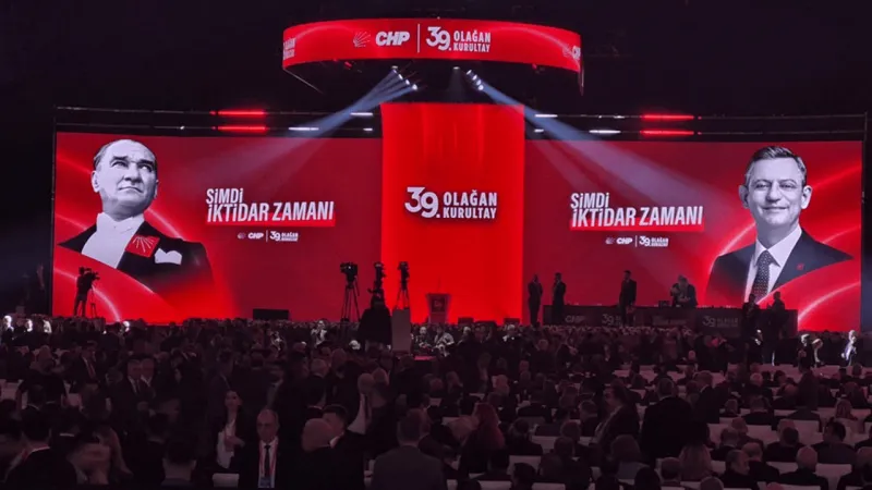 CHP'nin "Şimdi İktidar Zamanı" sloganıyla düzenlediği 39. Olağan Kurultayı ikinci gün çalışmalarına başladı