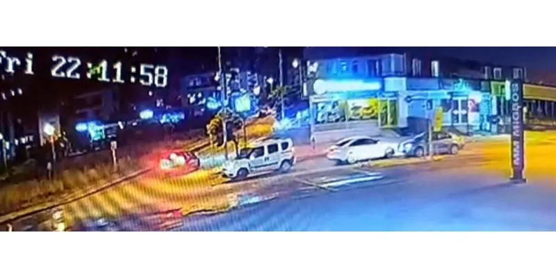 Edirne'de Zincirleme Kaza! 4 Araç Birbirine Girdi!