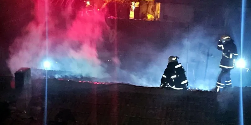 Edirne'de yangın; 3 evde hasar oluştu