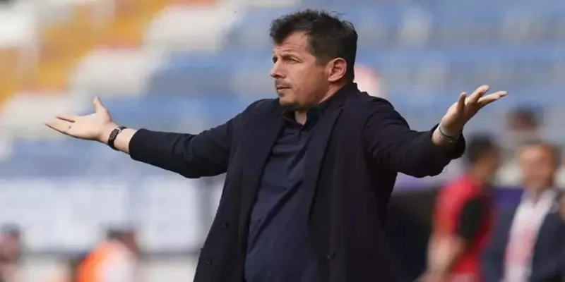 Emre Belözoğlu yeni görevini açıkladı