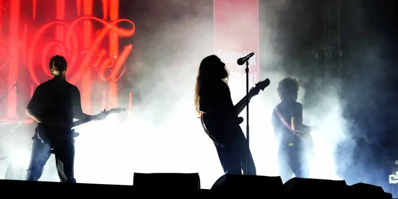 Emre Fel Bahçelievler'i Salladı! O Konserde Neler Yaşandı?