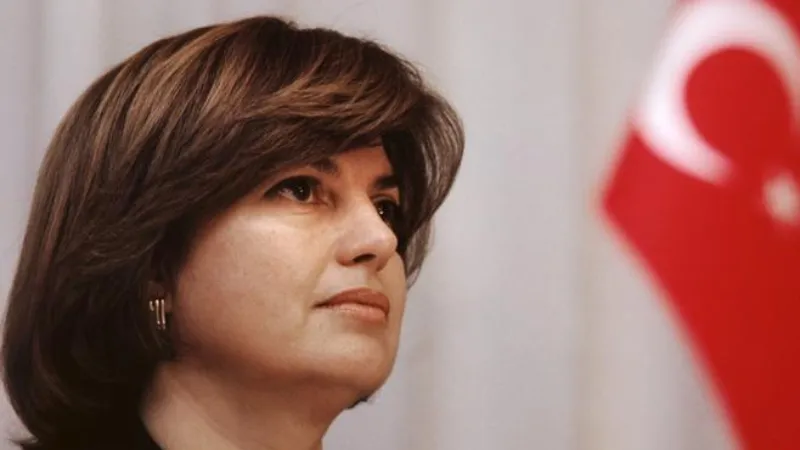 Ertuğrul Özkök'ten Şok İtiraf! Başbakan'a Grappa Eşliğinde Devrimci Şarkı