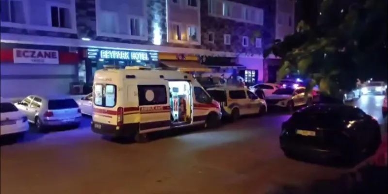 Esenyurt'ta baba, tartıştığı oğlunu silahla yaraladı