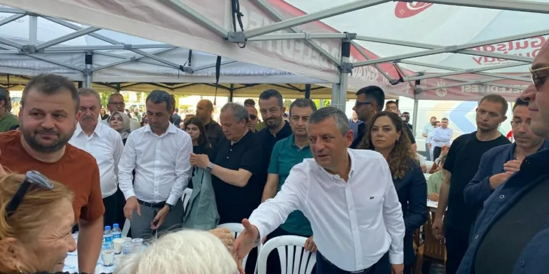 Ferdi Zeyrek, Manisa'da Son Yolculuğuna Uğurlandı (5)