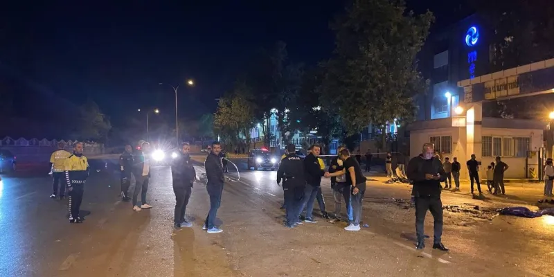 Gaziantep'te Feci Kaza! 5 Can Kaybı, Otomobil Hurdaya Döndü