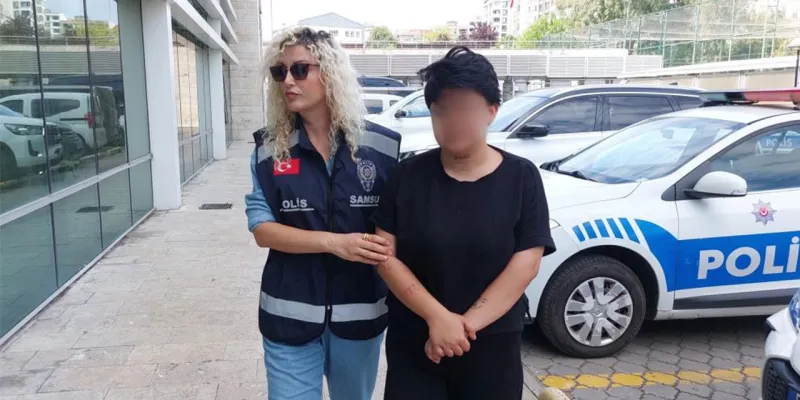Annesini Bıçakladı! Sevgilisi Yüzünden Çıkan Tartışma Kanlı Bitti