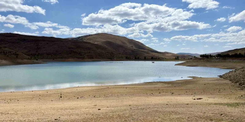 Gökçedere Göleti’nin su seviyesi düştü