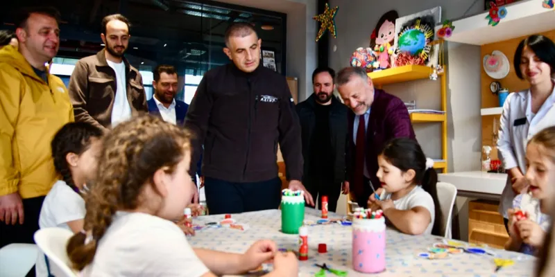 Haluk Bayraktar'dan Duygulandıran Ziyaret! Bilim Merkezi İlham Verdi