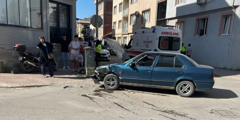Bursa'da Feci Kaza! İki Araç Çarpıştı, 4 Yaralı! Şok Detaylar