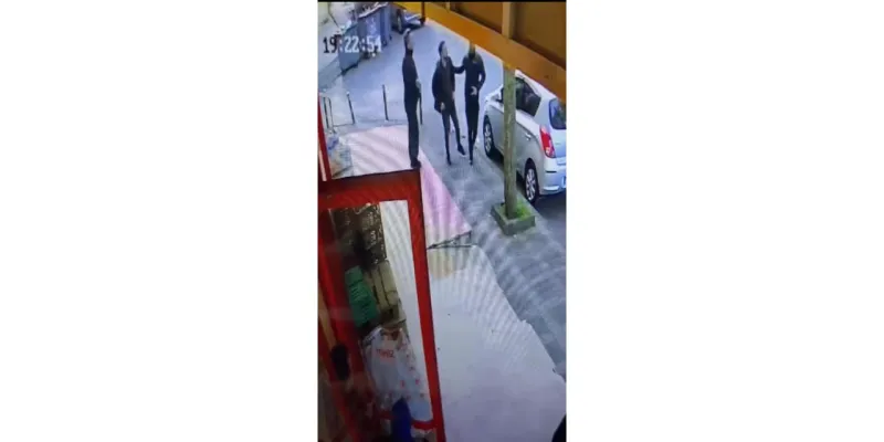 İstanbul - Ümraniye’de motosikletli saldırgan araçtan inen adama kurşun yağdırdı: Husumetlilerini sakladığı için vurulmuş
