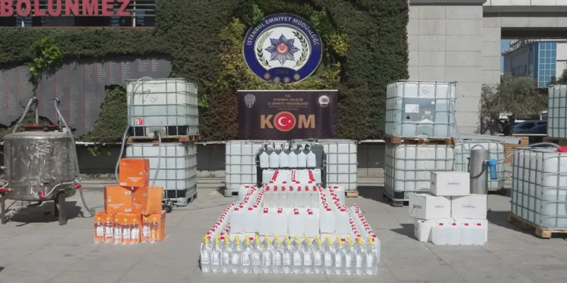 İstanbul'da Şok Baskın! 19 Ton Sahte İçki Ele Geçirildi