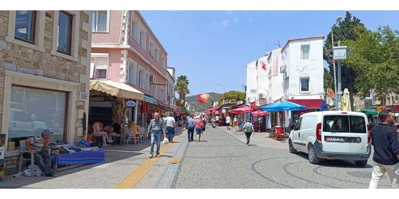 İzmir Sallandı! Foça Açıklarında Korkutan Deprem!