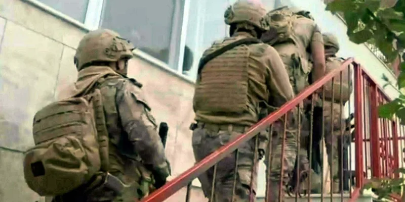 Son Dakika: İzmir'de FETÖ Operasyonu! 40 Gözaltı Şoku