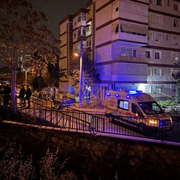 İzmir'de Kan Donduran Olay! Bıçaklı Saldırıda 1 Ölü, 2 Yaralı!