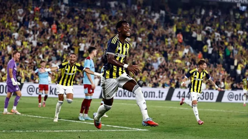 Jhon Duran Nice Maçında Sahada mı? Fenerbahçe'ye Şok Haber!