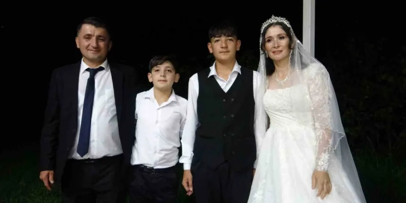17 Yıl Sonra Gelen Düğün! Kaçarak Evlenen Çiftin Mutlu Günü