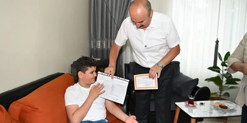 Kanser Hastası Muhammed’in Evinde Karne Töreni; Galatasaraylı Futbolcularla Tanışmak İstiyor