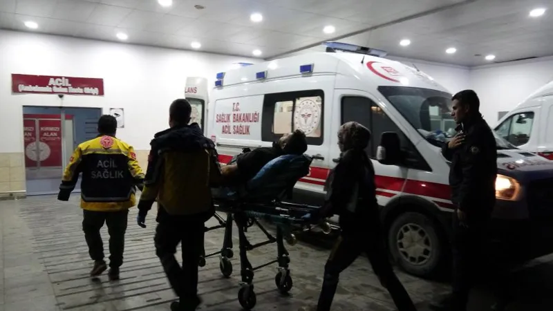 Malatya'da husumetlilerin silahlı kavgasında kan aktı: Çok sayıda yaralı ve gözaltı var