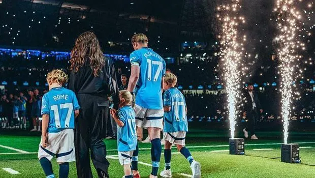 Manchester City'de Kevin De Bruyne'nin heykeli dikiliyor! Pep Guardiola'dan 'veda' gözyaşları...