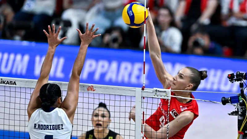 Milli Voleybolcu Meliha'dan Duygulandıran Açıklama! Atmosfer İnanılmazdı