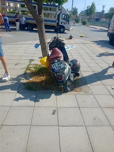 Mersin'de otomobilin çarptığı motosikletli hayatını kaybetti