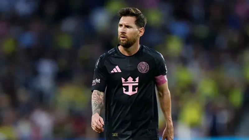 Messi Galatasaray'a mı Geliyor? Şok Transfer İddiası!