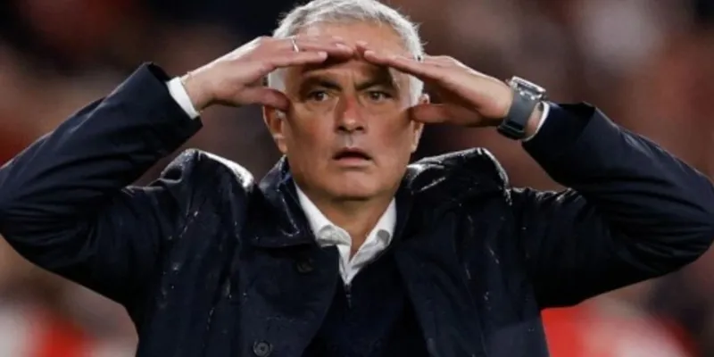 Mourinho'yu Kim Kurtardı? Galatasaray'ın Şok Etkisi!