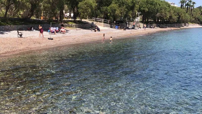 Muğla'da Deniz Keyfi: Sıcaklık Rekoru Kırılıyor!