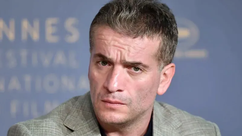 Murat Cemcir yoğun bakımdan çıktı mı? Ece Erken ünlü oyuncunun sağlık durumunu açıkladı