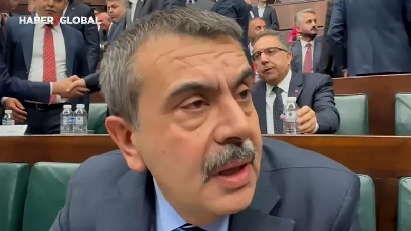 12 Yıl Zorunlu Eğitim Kalkıyor Mu? Bakan Tekin Son Noktayı Koydu!