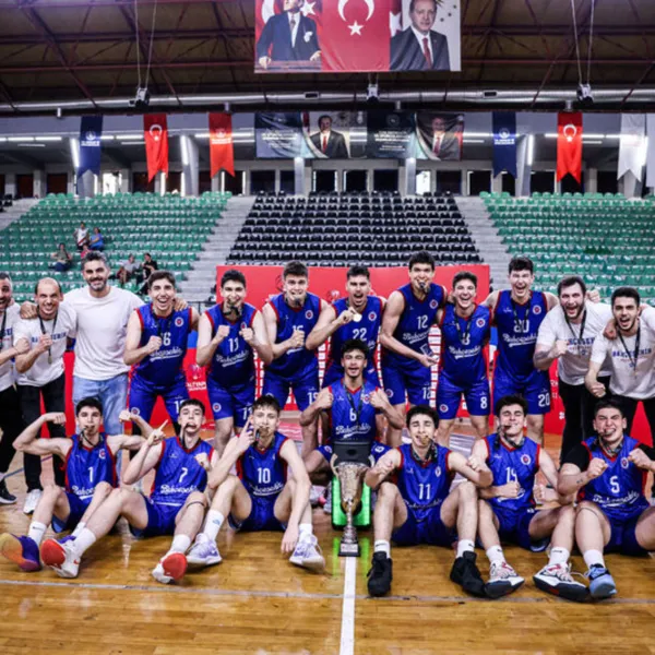 Bahçeşehir Koleji U16'da Zirvede! Şampiyonluk Geldi!