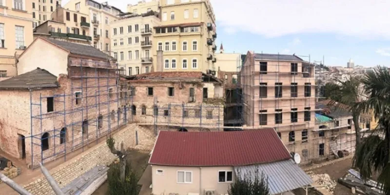 Terra Santa'ya Şok Baskın! Beyoğlu Belediyesi'nden Boşaltma Kararı!