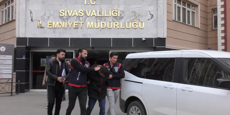 Kan Donduran Cinayet: Kardeşler Toprağa Verildi! Katil Zanlısı Adliyede