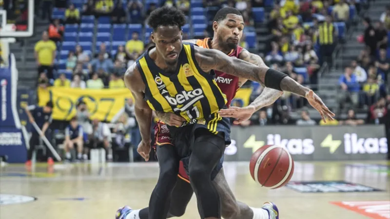 Fenerbahçe Derbide Fark Attı! Galatasaray'a Şok Skor!